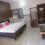 Goverdhan Hotel - Close To Railway Station And Bus Stand