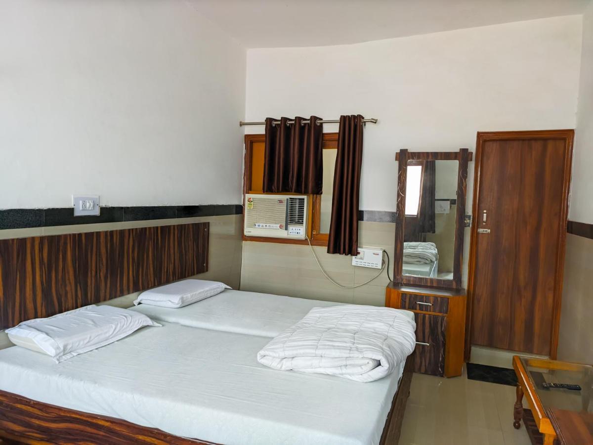 Goverdhan - Close To Railway Station And Bus Stand Hotel Agra (Uttar Pradesh)