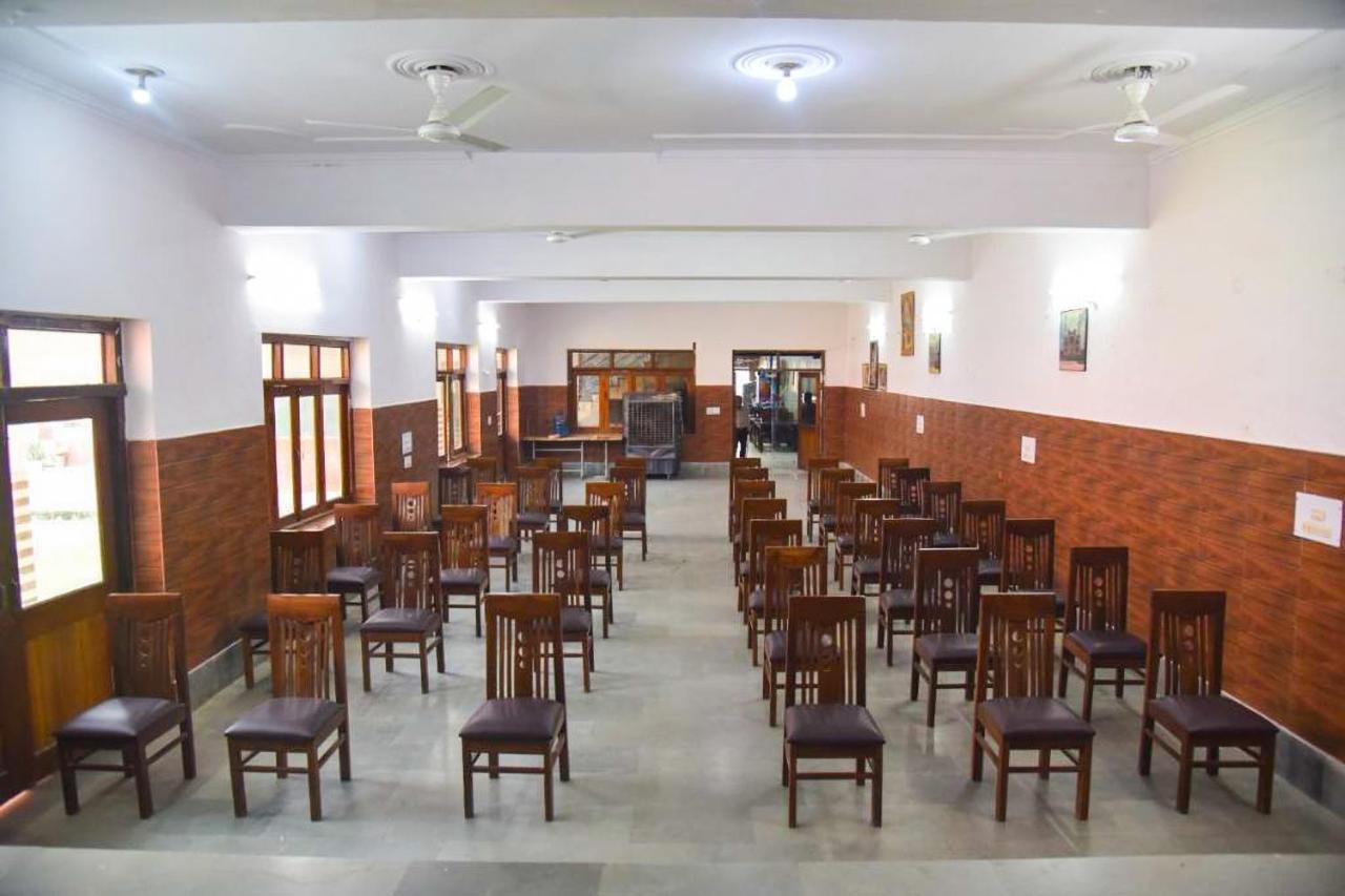 Goverdhan - Close To Railway Station And Bus Stand Hotel Agra (Uttar Pradesh)