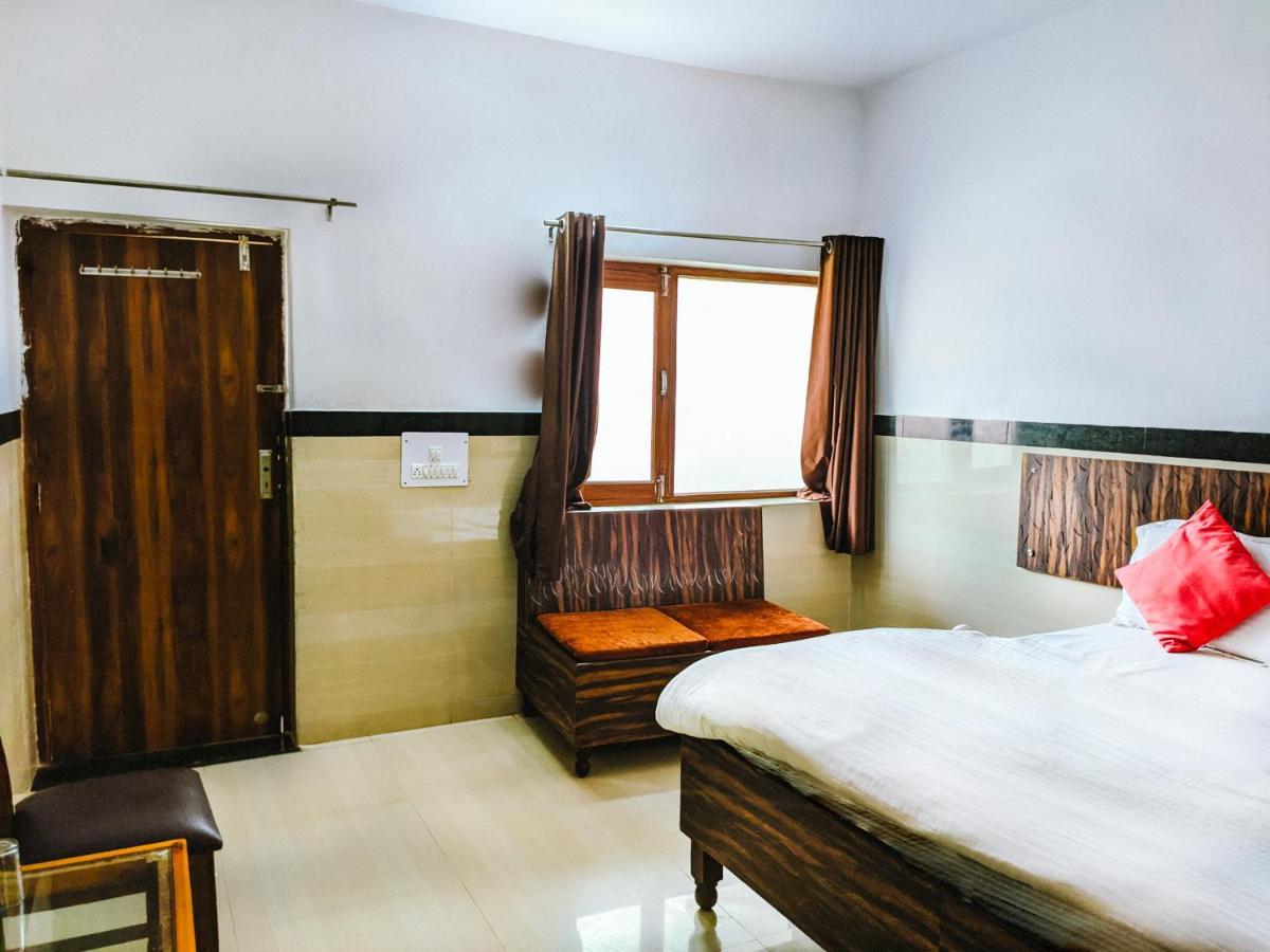 Goverdhan - Close To Railway Station And Bus Stand * Agra (Uttar Pradesh)